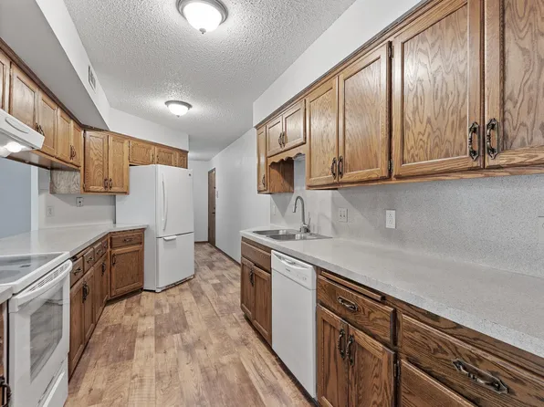 4193 Hilltop Point, Eagan, MN 55123