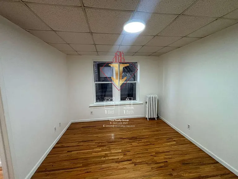 179 W 48th St #A07 — Photo 7