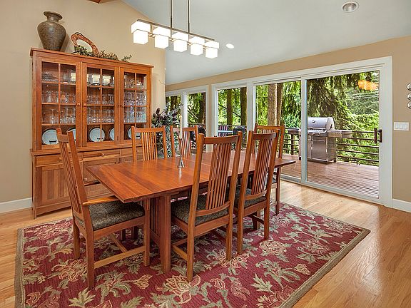 5th image of 13445 NE 27th Pl