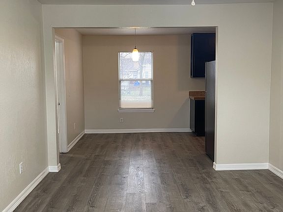 3rd image of 916 SW 35th St