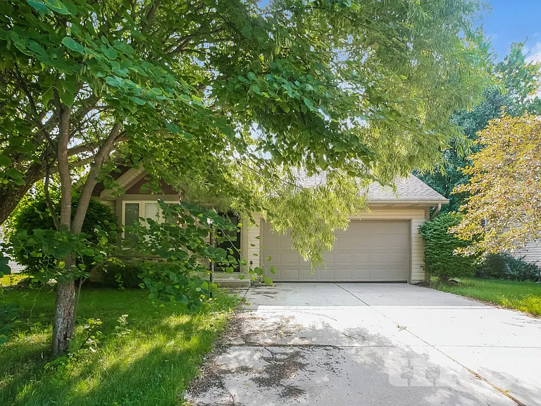 19564 Jena Dr — Photo 1