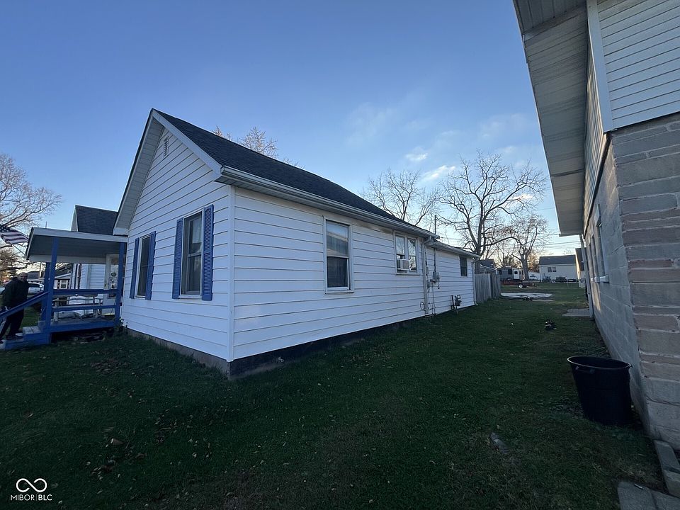 2nd image of 401 Louise Ave