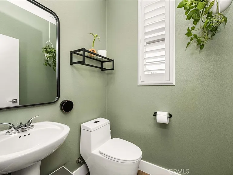 123 E Knox Dr — Photo 35