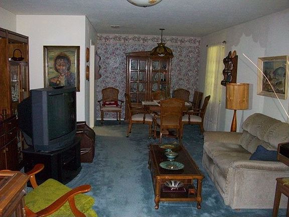 2nd image of 2911 County Road 406 S