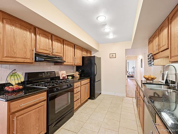 5th image of 1325 Blair Ln