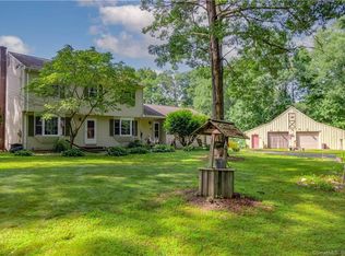 41 Taos Dr, Killingly, CT 06239