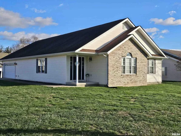 408 W Beacon Ct, Mount Vernon, IL 62864