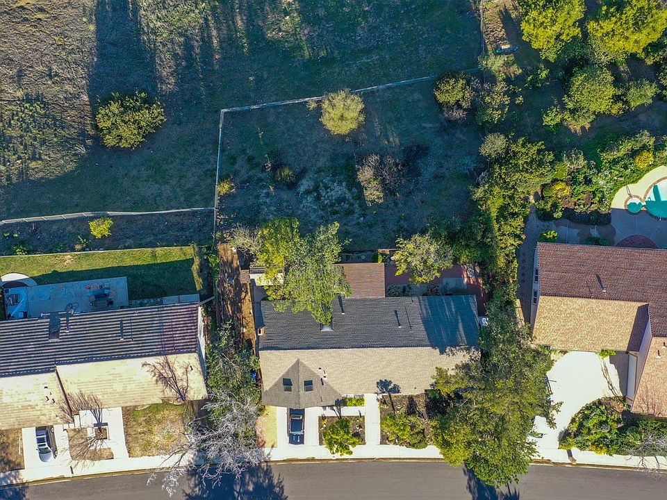 1st image of 645 Lynwood St