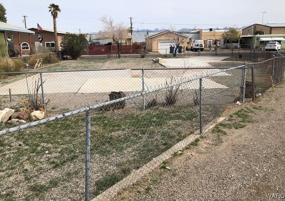 1st image of 620 Mead Lane