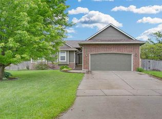 10407 W Hayden Ct, Wichita, KS 67209