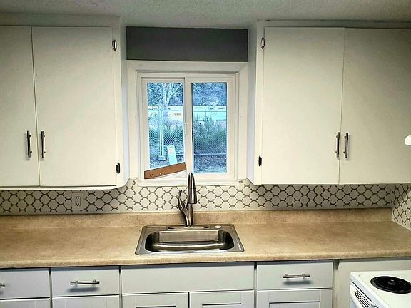 5th image of 18703 1st Avenue Ct S Unit 7