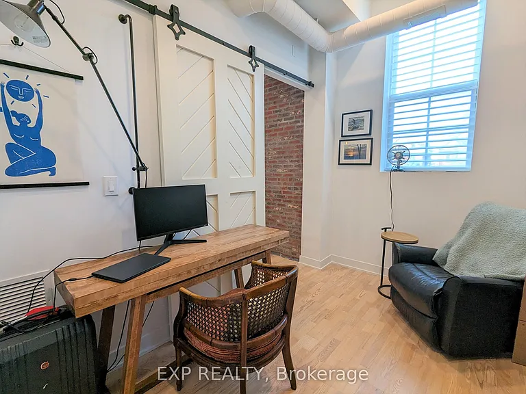 152 Annette St #206 — Photo 8