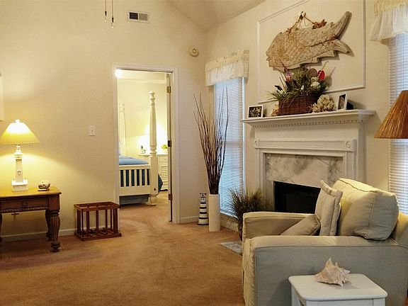 5th image of 120 Woodstream Way #3