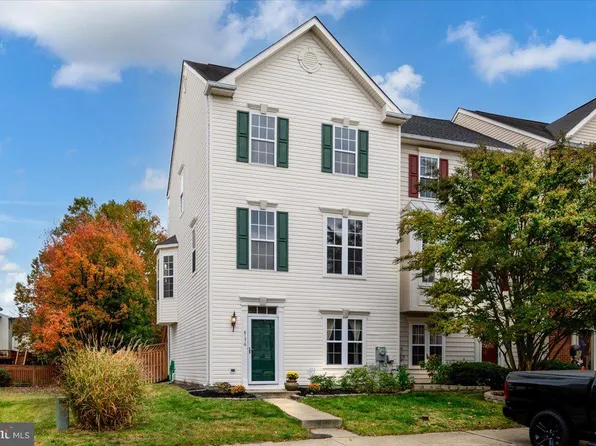 8176 Poinsett Ter, Pasadena, MD 21122