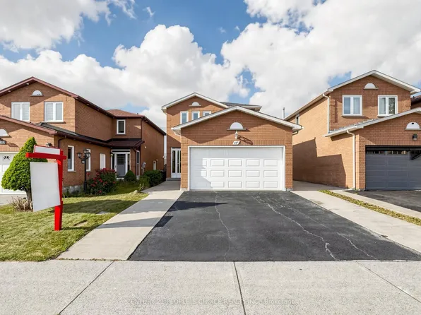 1125 Ivandale Dr, Mississauga, ON L5V 1A9