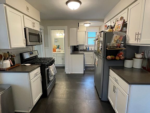 5th image of 149 Langdon Ave NE