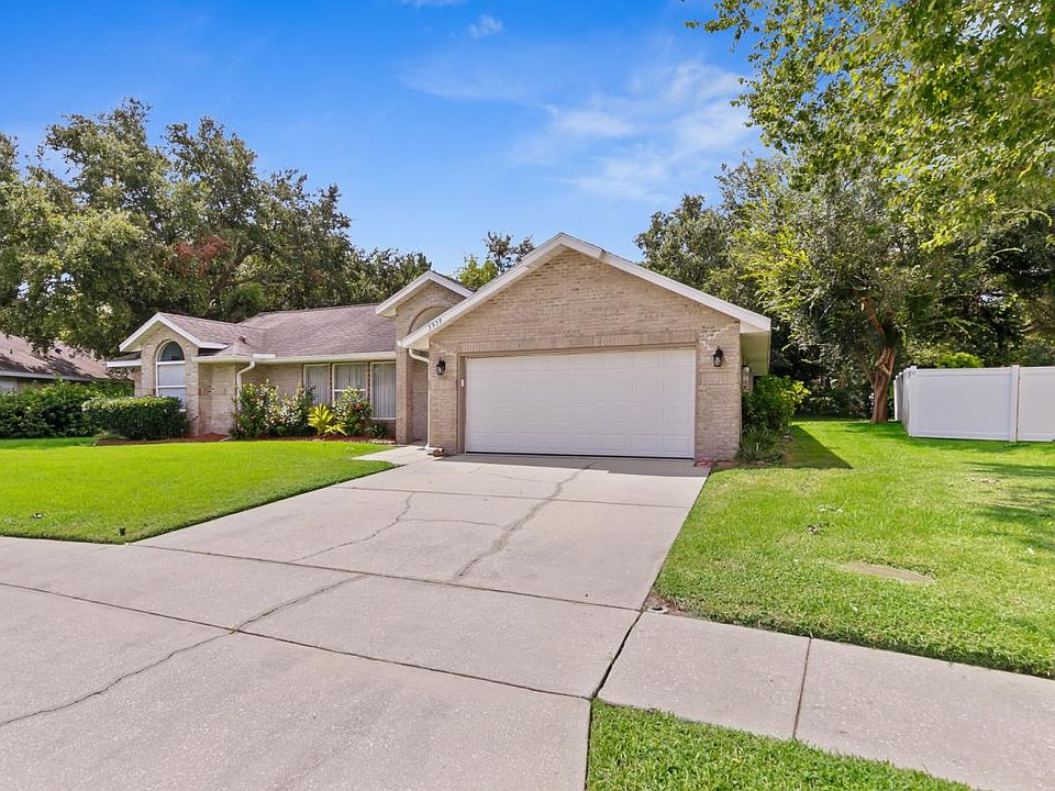 1st image of 3938 Oak Crest Cir