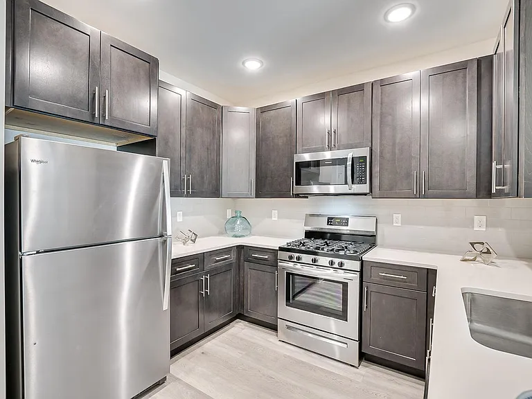 292 Central Ave — Photo 4