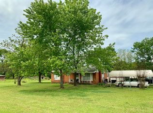 400 S Skaggs Rd, Clarksville, AR 72830