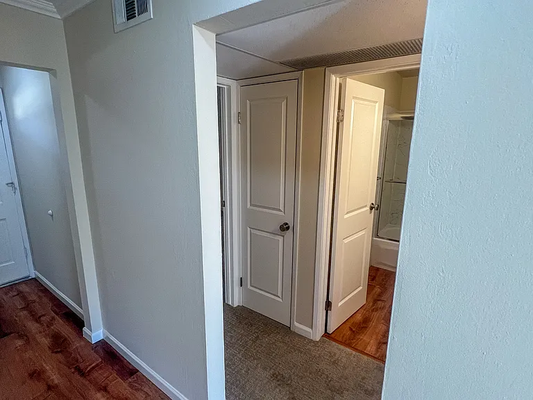 Quail Hill Apartments — Photo 25