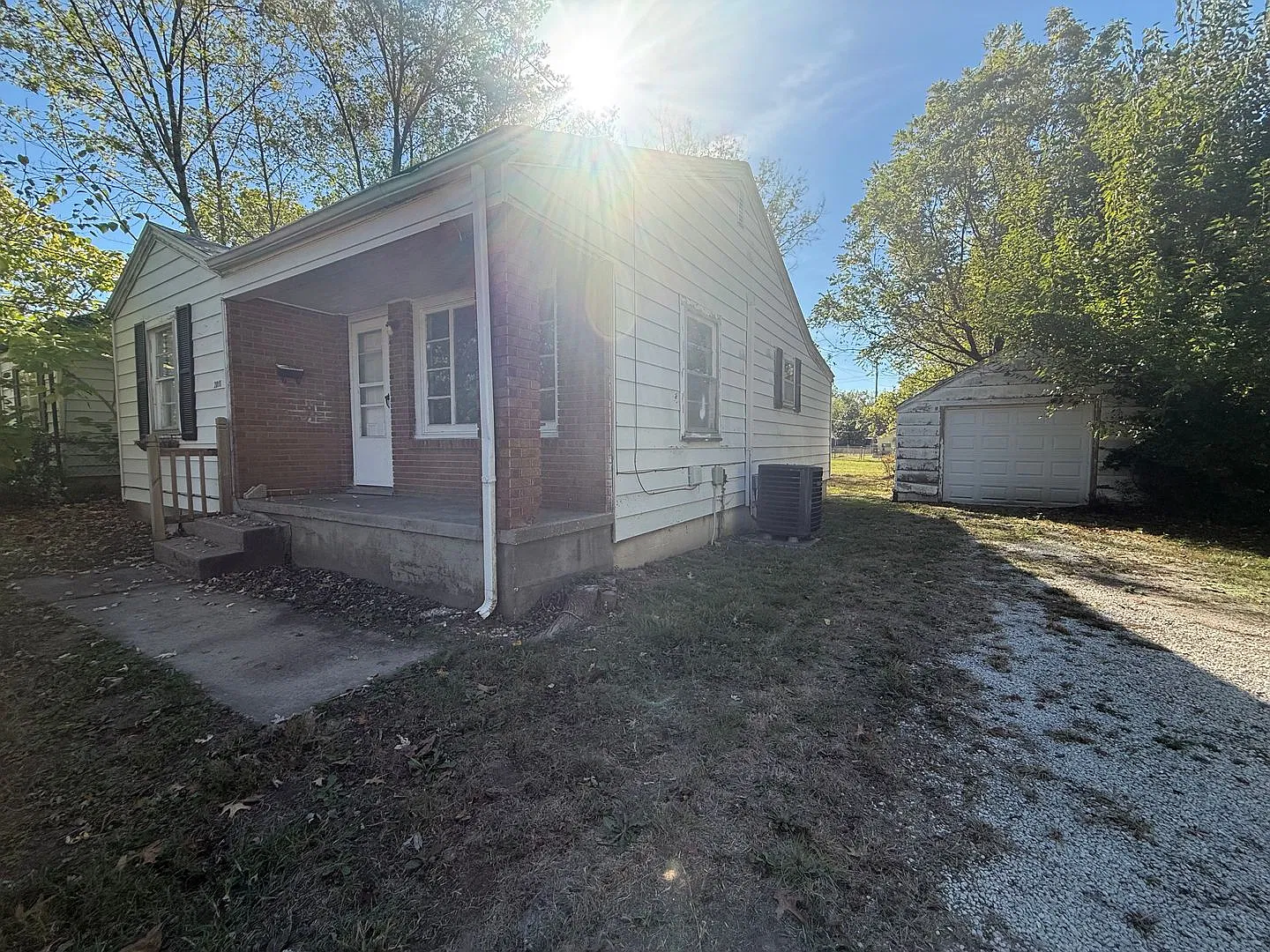 Cute 2 bedroom 1 bath home — Photo 1