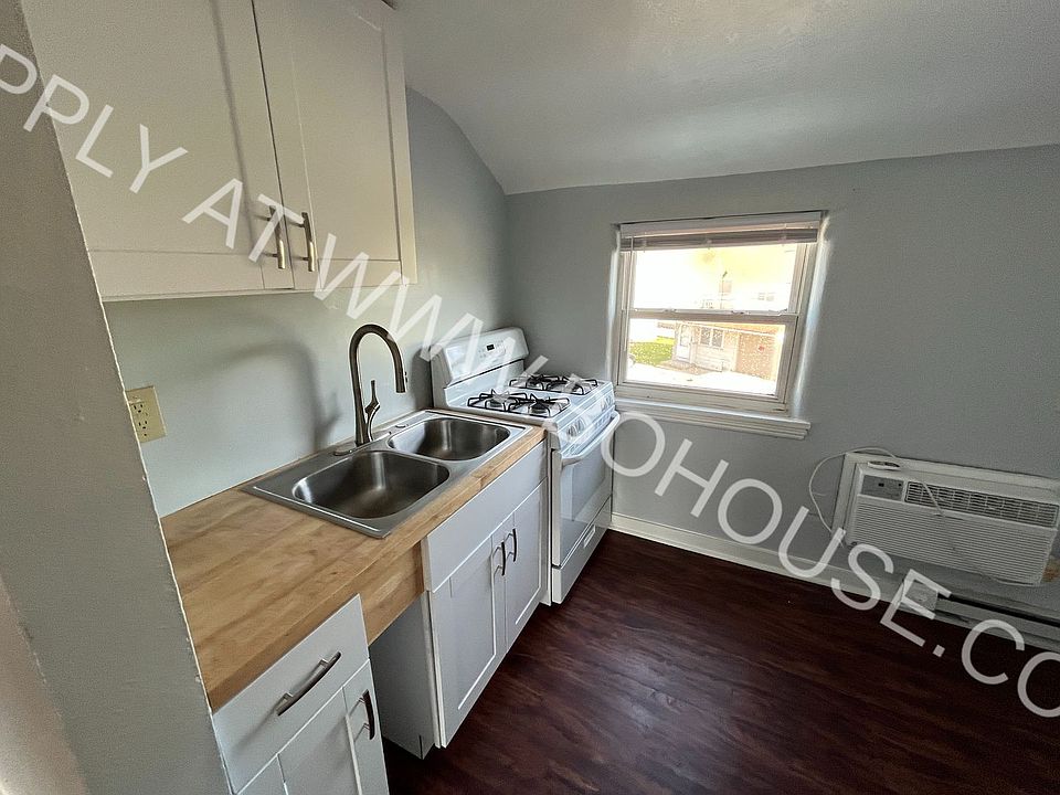 1st image of 3014 McArthur Dr APT 14