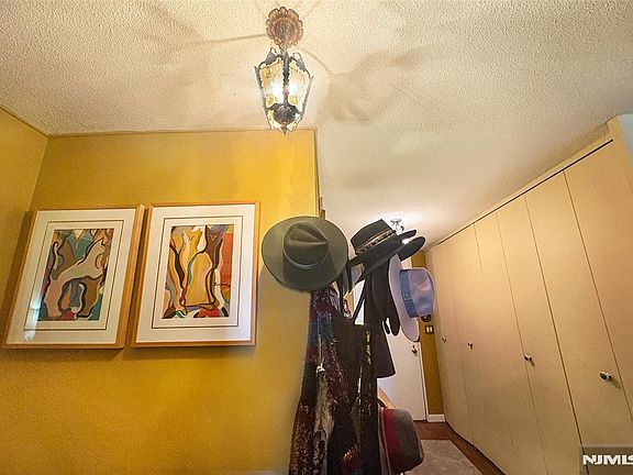 4th image of 6 Horizon Rd #1108