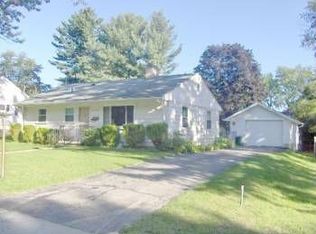 514 W Brooks St, Howell, MI 48843