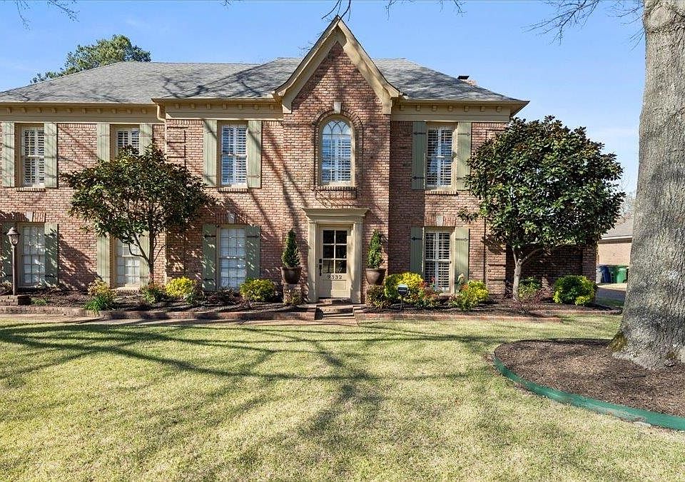 1st image of 9332 Hawthorn Hill Dr