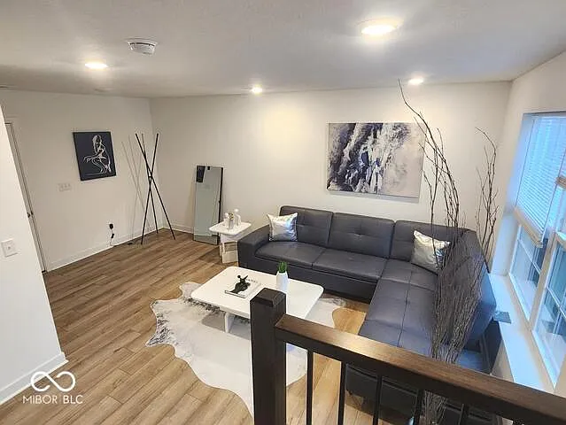 3 bed, 1826 sqft, $2,500 — Photo 3