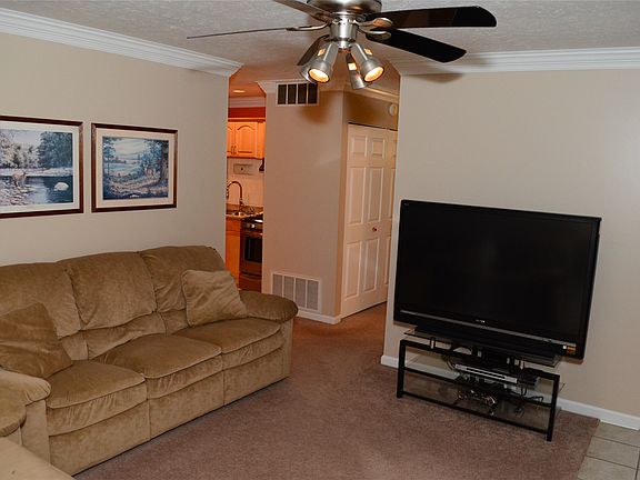 5th image of 10900 Youngtown Dr