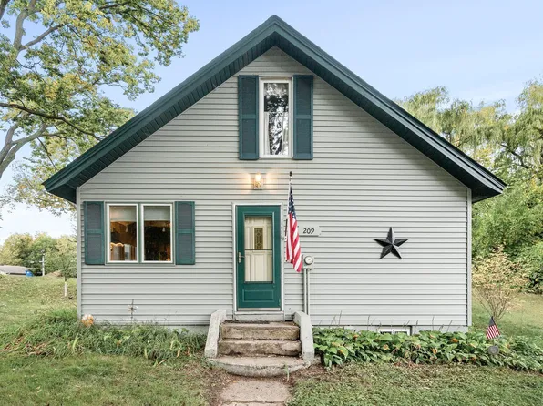 209 Xenia Ave NW, Elk River, MN 55330