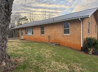 351 Forest Cir, Sparta, TN 38583