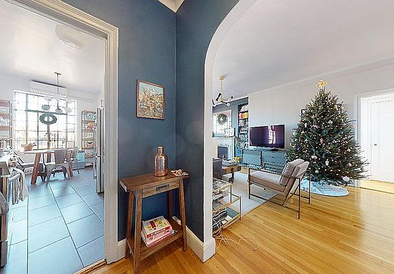 4th image of 1 Christopher St Ph C