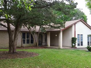 628 Milton St, Angleton, TX 77515