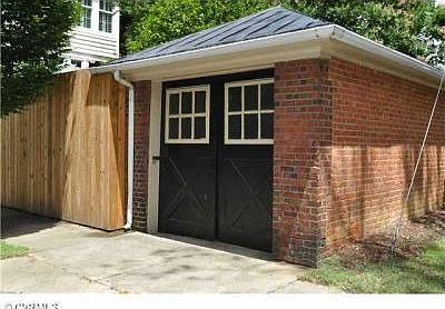 5th image of 3235 Kensington Ave