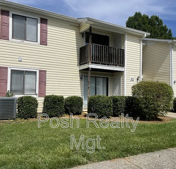 502 Mystic Dr #B — Photo 3