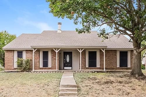 1385 Southridge Dr Photo 1