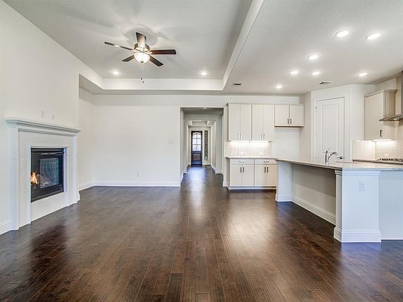 4th image of 2533 Triton Dr
