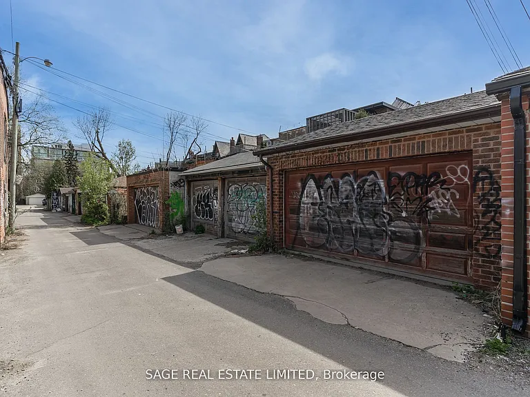 345 Markham St #MAIN — Photo 26