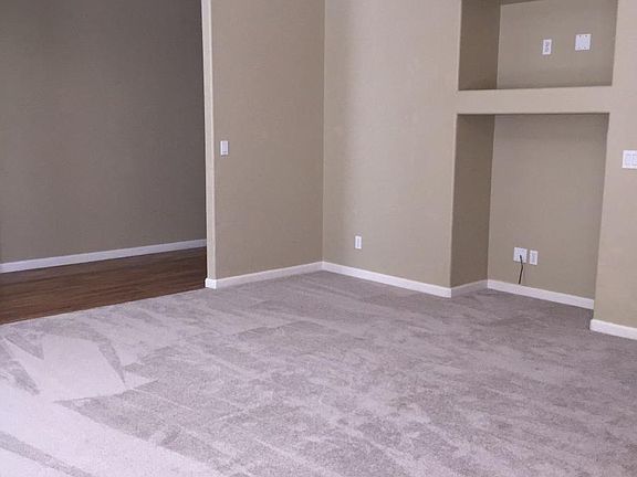 3rd image of 1628 Jasmine Way