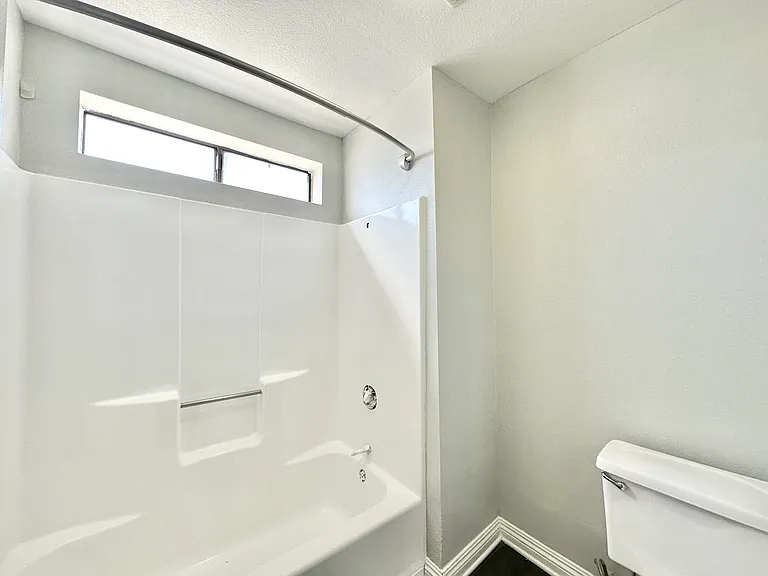 1229 Mansfield Property — Photo 7