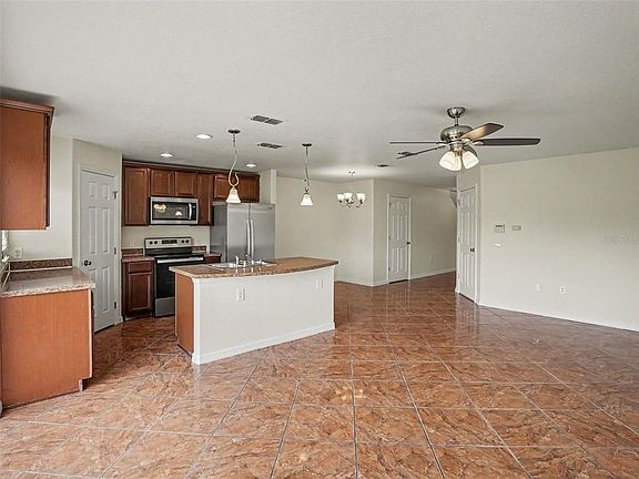 4th image of 6105 Timber Crest Dr