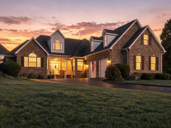 317 Meadow Beauty Ct, Waynesboro, VA 22980