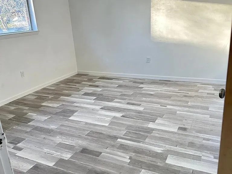 600 W Mimosa St — Photo 12