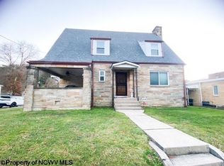 230 E 1st St, Weston, WV