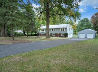 18 Brusk Dr, Hopewell Junction, NY 12533