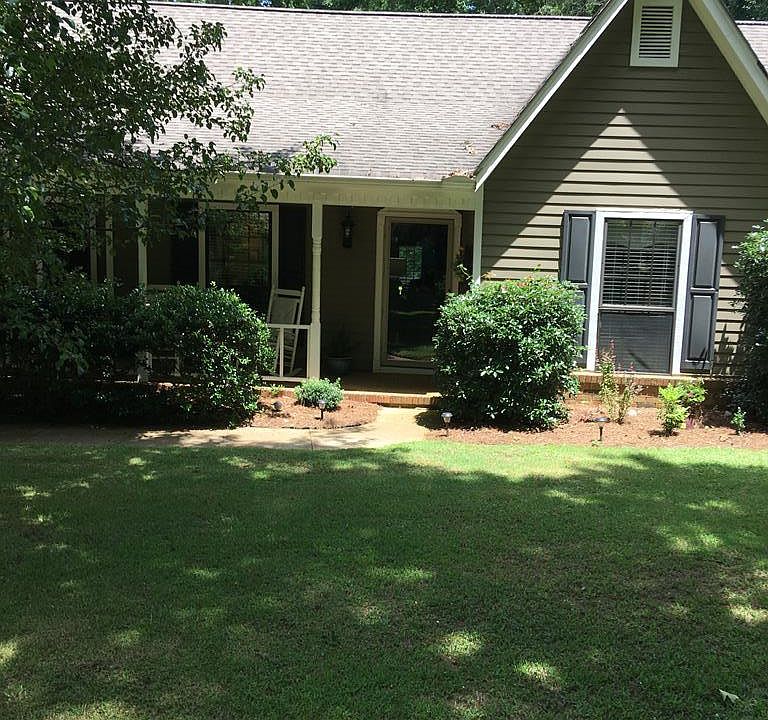1st image of 413 Meadowlawn Dr