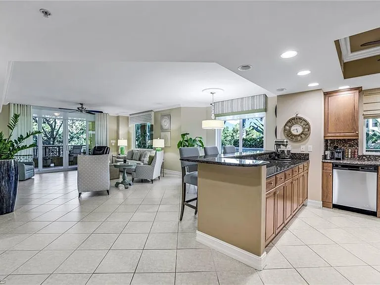 2728 Tiburon Blvd E #105 — Photo 5