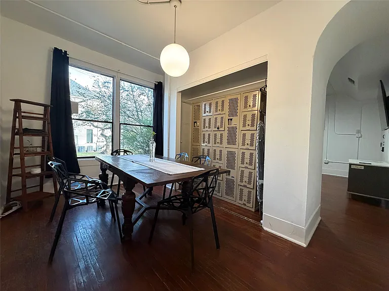 402 Hyde Park Blvd #1 — Photo 9